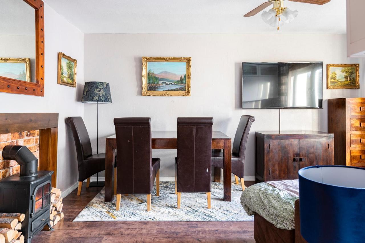 Lovely 1-Bedroom Property With Balcony In West End Глазгоу Екстериор снимка