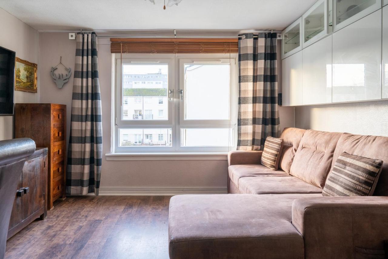 Lovely 1-Bedroom Property With Balcony In West End Глазгоу Екстериор снимка