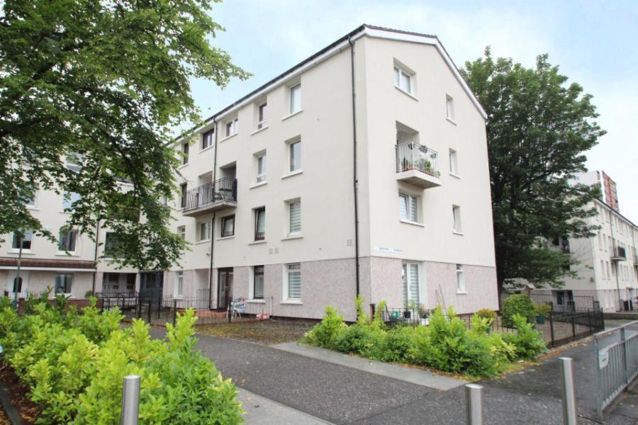 Lovely 1-Bedroom Property With Balcony In West End Глазгоу Екстериор снимка